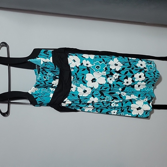 B.smart deess - Picture 2 of 4